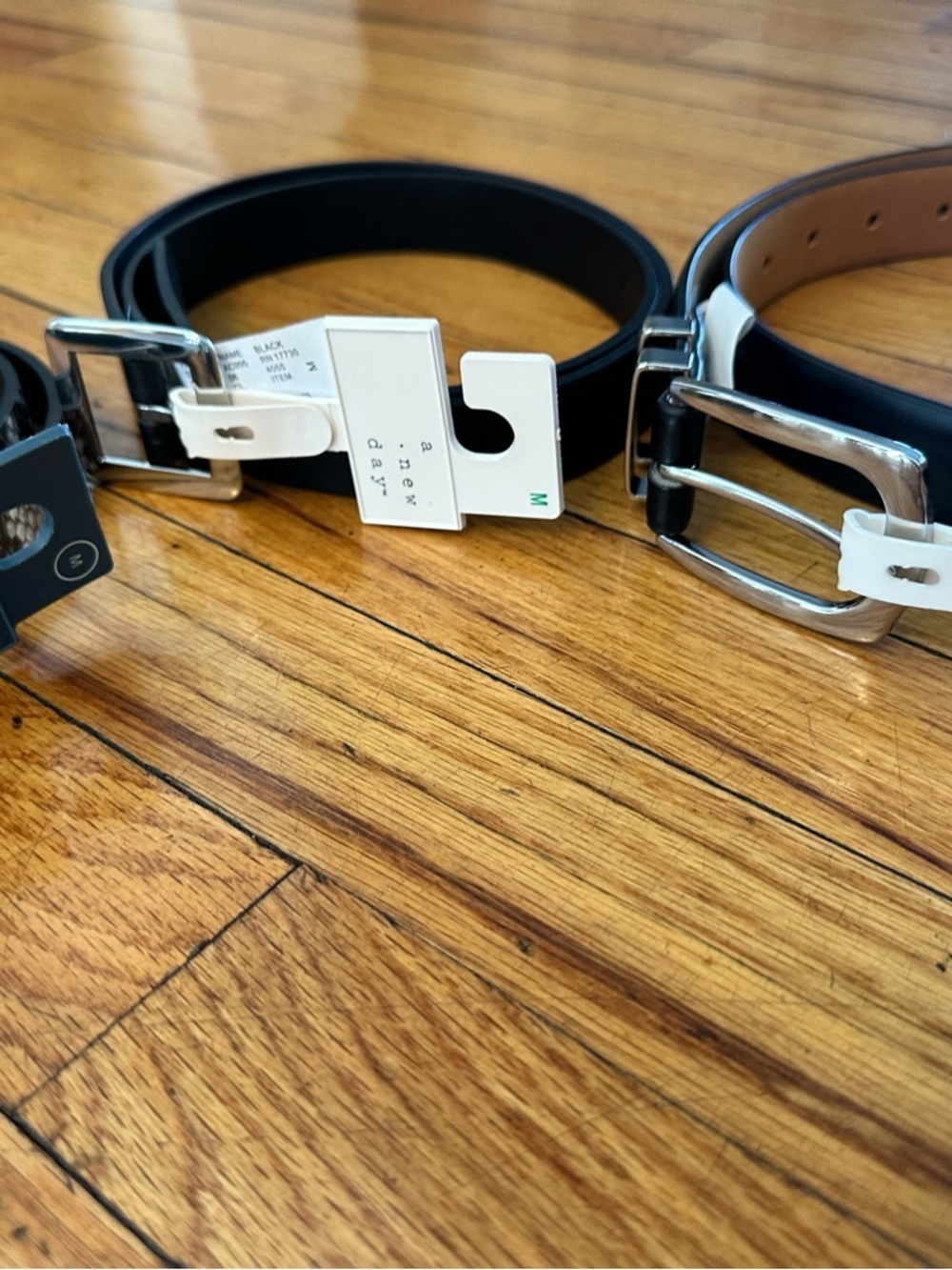 Assorted Women's Belts - Size M - a New Day and Universal Thread - nwt - Picture 4 of 4